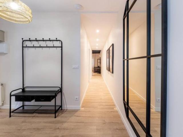 Apartamentos 4 Dormitorio Barcelona Barcelona ES101851180