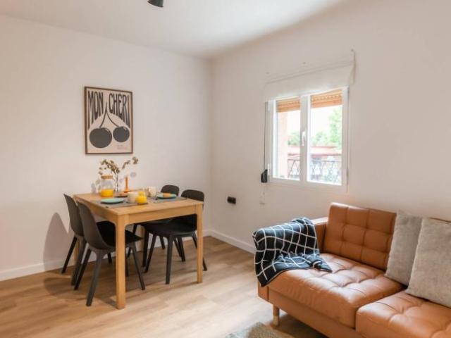 Apartamentos 4 Dormitorio Barcelona Barcelona ES102471445