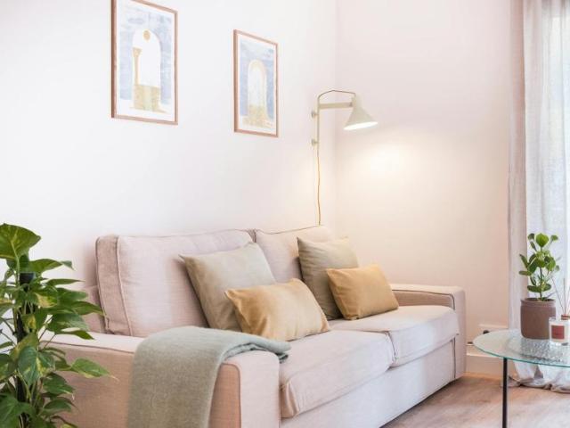 Apartamentos 4 Dormitorio Barcelona Barcelona ES102554343
