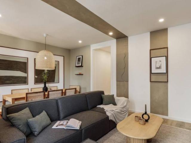 Apartamentos 4 Dormitorio Barcelona Barcelona ES103094456