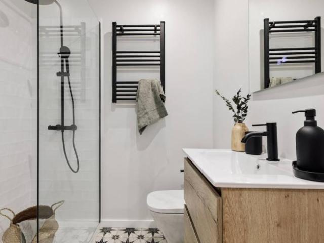Apartamentos 4 Dormitorio Barcelona Barcelona ES103094639