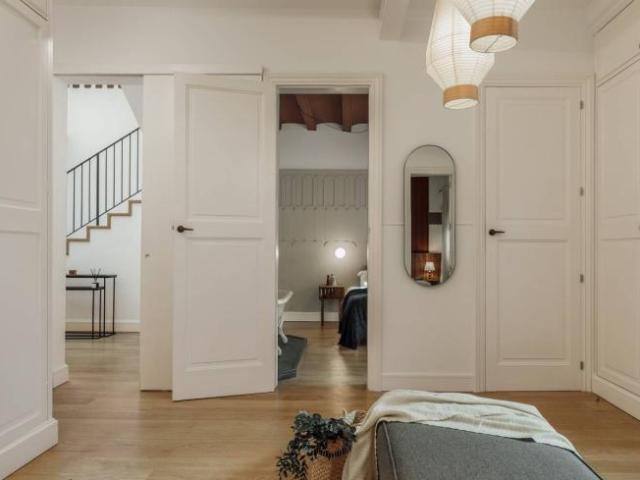 Apartamentos 4 Dormitorio Barcelona Barcelona ES103094643
