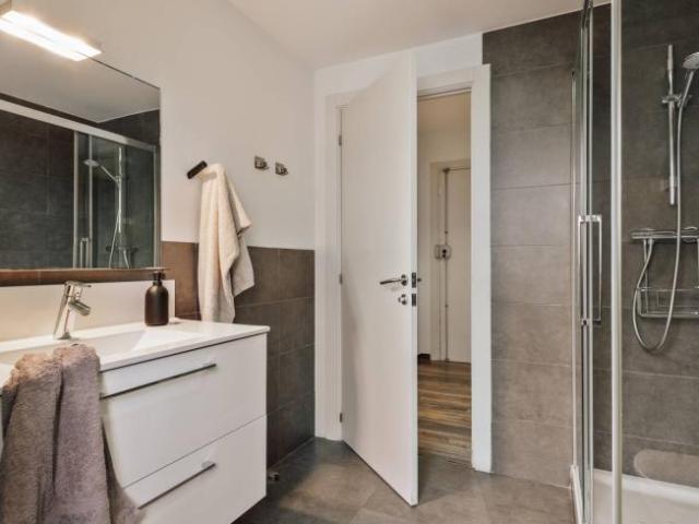 Apartamentos 4 Dormitorio Barcelona Barcelona ES103094729
