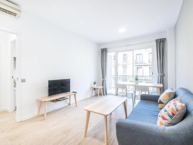 Apartamentos 4 Dormitorio Barcelona Barcelona ES104601332
