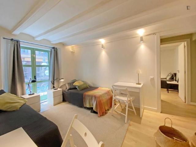 Apartamentos 4 Dormitorio Barcelona Barcelona ES104644370