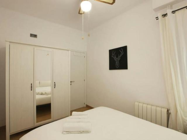 Apartamentos 4 Dormitorio Barcelona Barcelona ES104682860