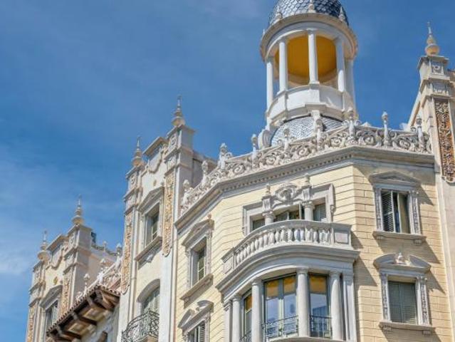 Apartamentos 4 Dormitorio Barcelona Barcelona ES104143450