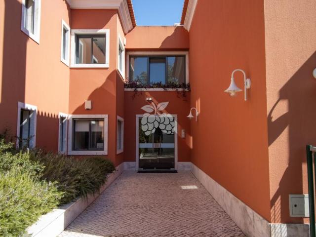 Apartamentos 4 quarto, Cascais Lisboa DLS99399745