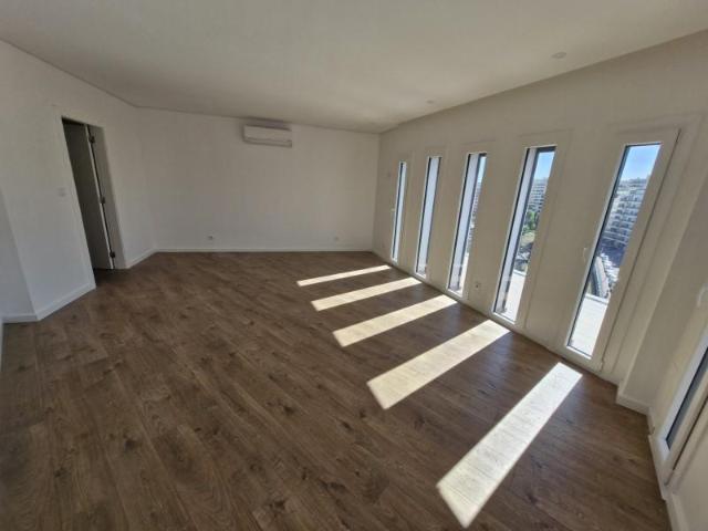 Apartamentos 4 quarto, Odivelas Odivelas DLS98824799