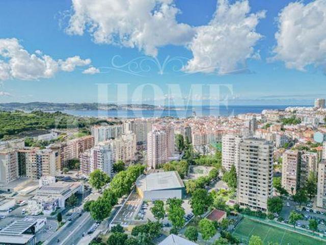 Apartamentos 4 quarto, Oeiras Lisboa DLS102252623
