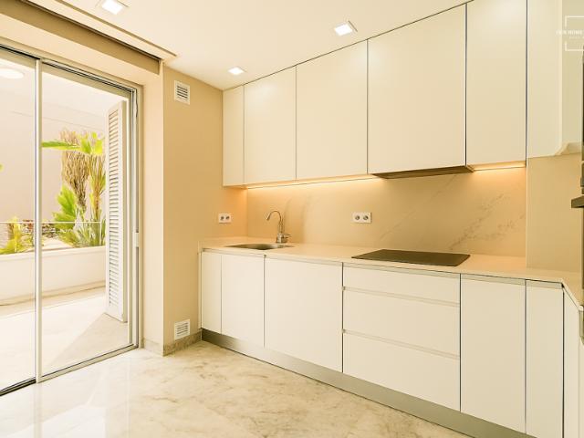 Apartamentos 4 quarto, Lagos Algarve DLS86008772
