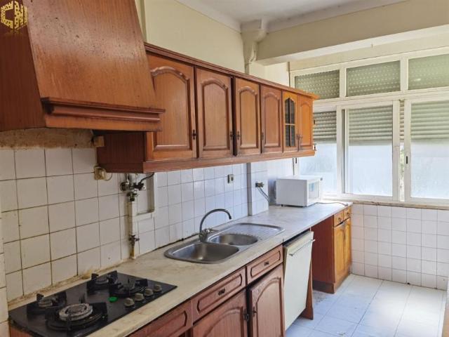Apartamentos 4 quarto, Lisboa Amadora 2720 DLS96583348