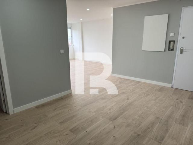 Apartamentos 4 quarto, Lisboa Amadora 2720 DLS97156305