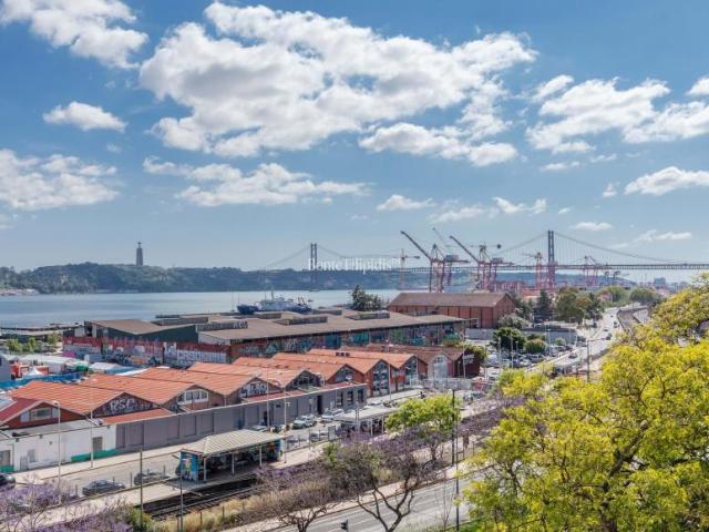 Apartamentos 4 quarto, Lisboa Lisboa DLS90994937
