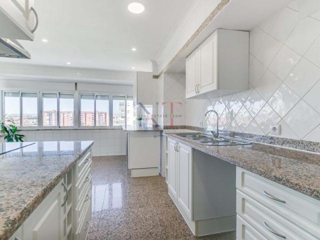 Apartamentos 4 quarto, Lisboa Lisboa DLS96986947
