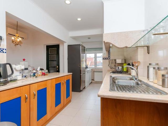 Apartamentos 4 quarto, Lisboa Lisboa DLS97710942