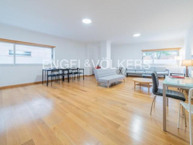 Apartamentos 4 quarto, Lisboa Lisboa DLS97969570