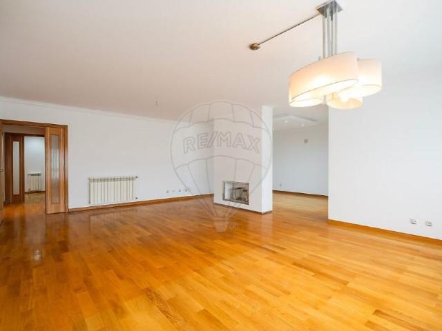 Apartamentos 4 quarto, Lisboa Lisboa DLS98492680