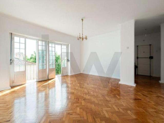 Apartamentos 4 quarto, Lisboa Lisboa DLS101309567
