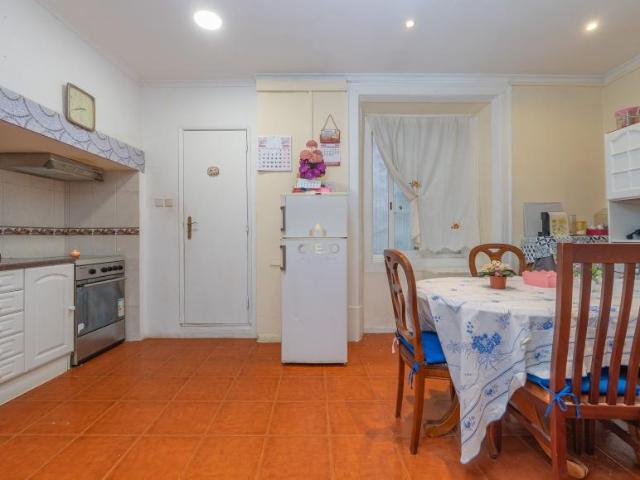 Apartamentos 4 quarto, Lisboa Lisboa DLS102703577