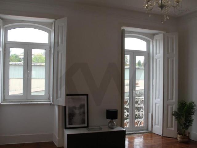 Apartamentos 4 quarto, Lisboa Lisboa DLS103069041