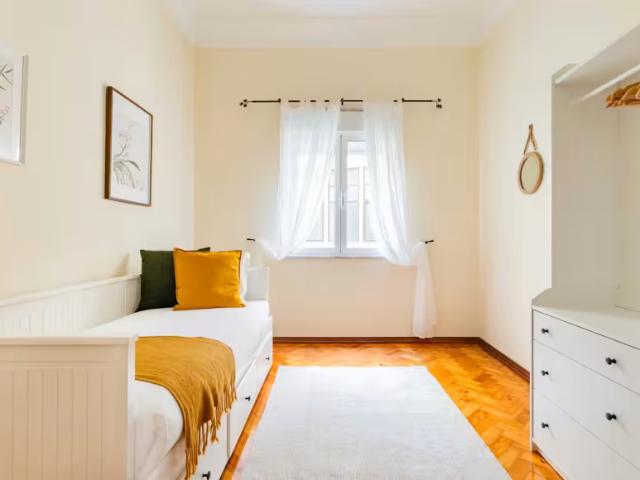 Apartamentos 4 quarto, Lisbon Lisbon 1070 153 ES100357970