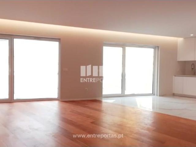 Apartamentos 4 quarto, Póvoa de Varzim Póvoa de Varzim DLS100272265