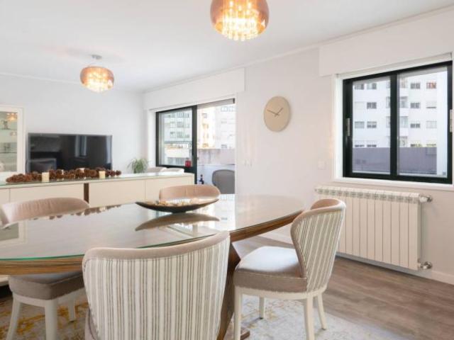 Apartamentos 4 quarto, porto porto 4430 205 ES102851009
