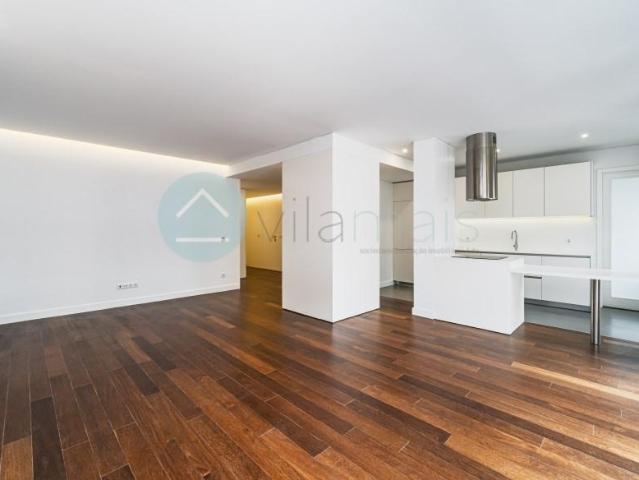 Apartamentos 4 quarto, Porto Porto DS102003008