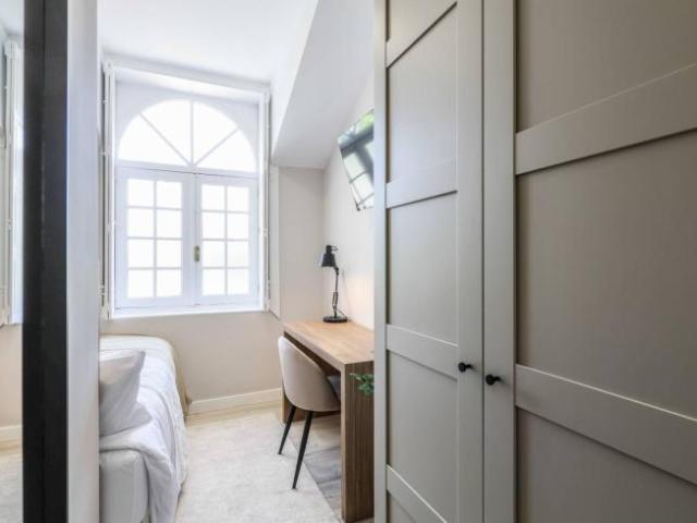 Apartamentos 5 Dormitorio Madrid Madrid ES104828112
