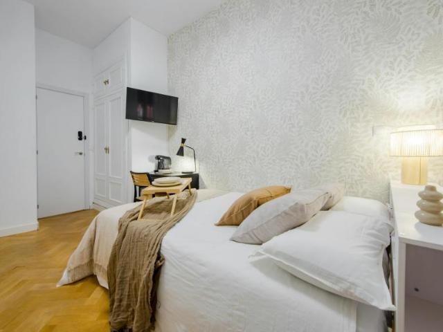 Apartamentos 5 Dormitorio Madrid Madrid ES104364410