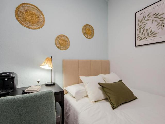 Apartamentos 5 Dormitorio Madrid Madrid ES104364411