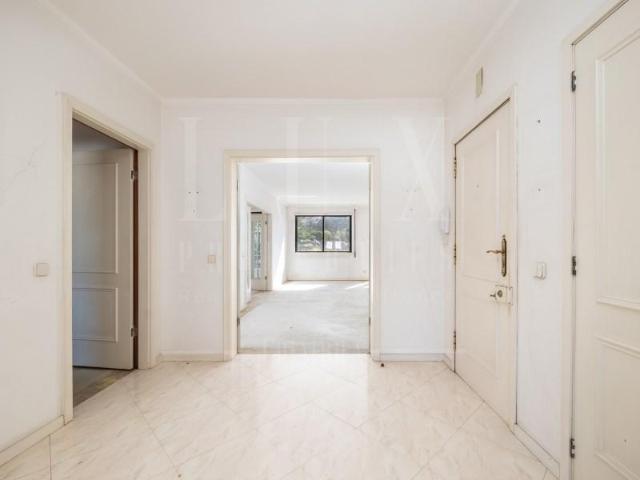 Apartamentos 5 quarto, Coimbra Coimbra DLS101009230