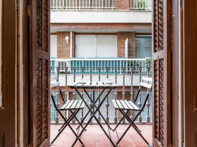 Apartamentos 6 Dormitorio Barcelona Barcelona ES102438056