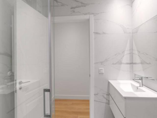 Apartamentos 6 Dormitorio San Sebastian San Sebastian ES99761242