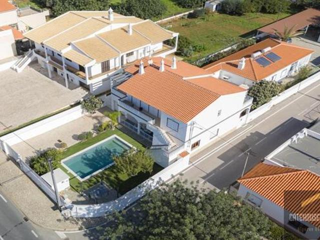 Apartamentos 6 quarto, Algarve Central Algarve Central 8135 024 DS89703705