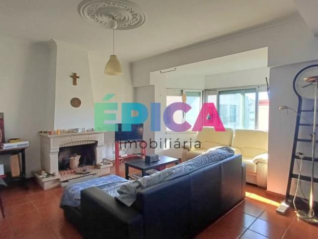 Apartamentos 6 quarto, Lisboa Odivelas 2620 DS101090030