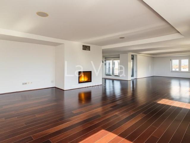 Apartamentos 6 quarto, Lisboa Lisboa DLS102161805