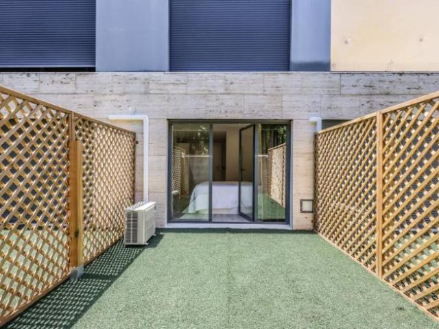 Apartamentos 8 Dormitorio Madrid Madrid ES104828121