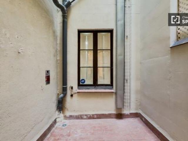 Apartamentos 8 Dormitorio Barcelona Barcelona ES83591568