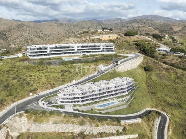 Apartamentos con Piscina Cerca del Mar en Rincón de la Victoria