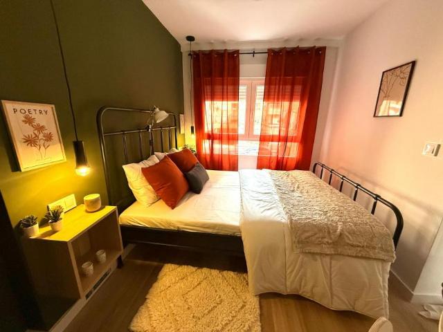 Apartamentos Alicante Alicante ES103396676