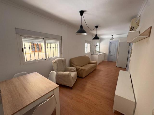 Apartamentos Almería Almería 102883197