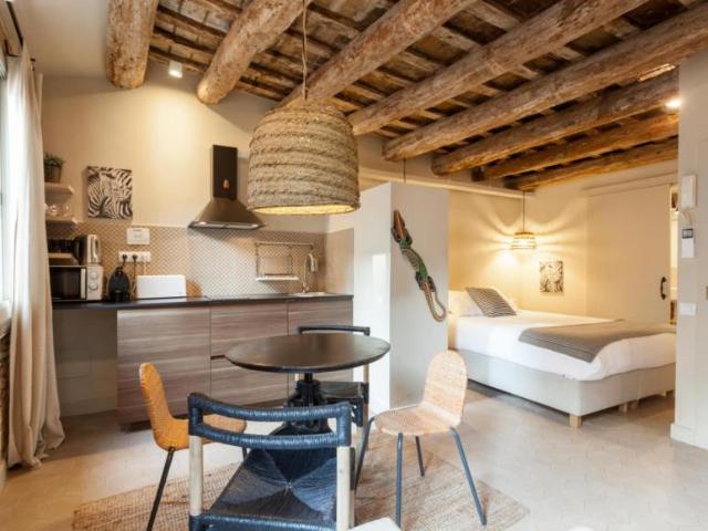 Apartamentos Barcelona Barcelona 104721158