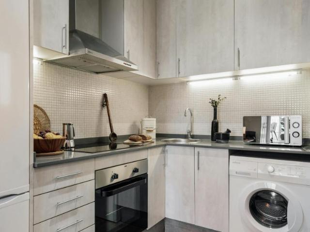 Apartamentos Barcelona Barcelona ES101408011