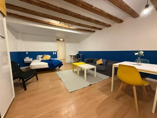 Apartamentos Barcelona Barcelona ES101792688