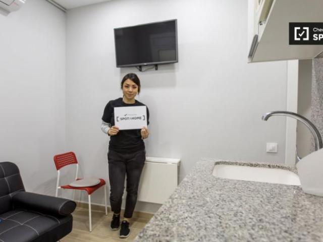 Apartamentos Barcelona Barcelona ES101730495