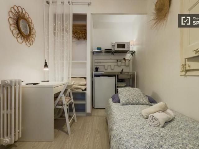Apartamentos Barcelona Barcelona ES101812259
