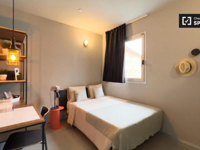 Apartamentos Barcelona Barcelona ES101815776