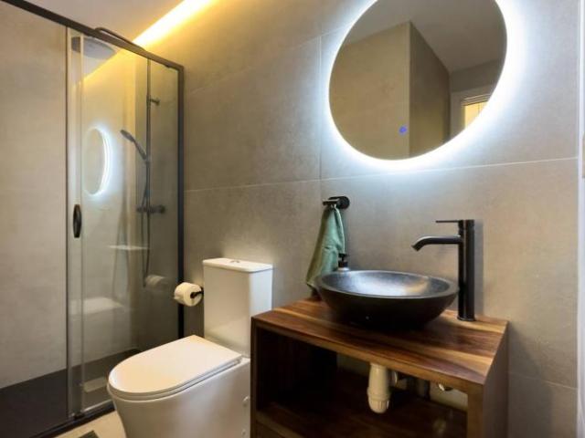 Apartamentos Barcelona Barcelona ES101820084